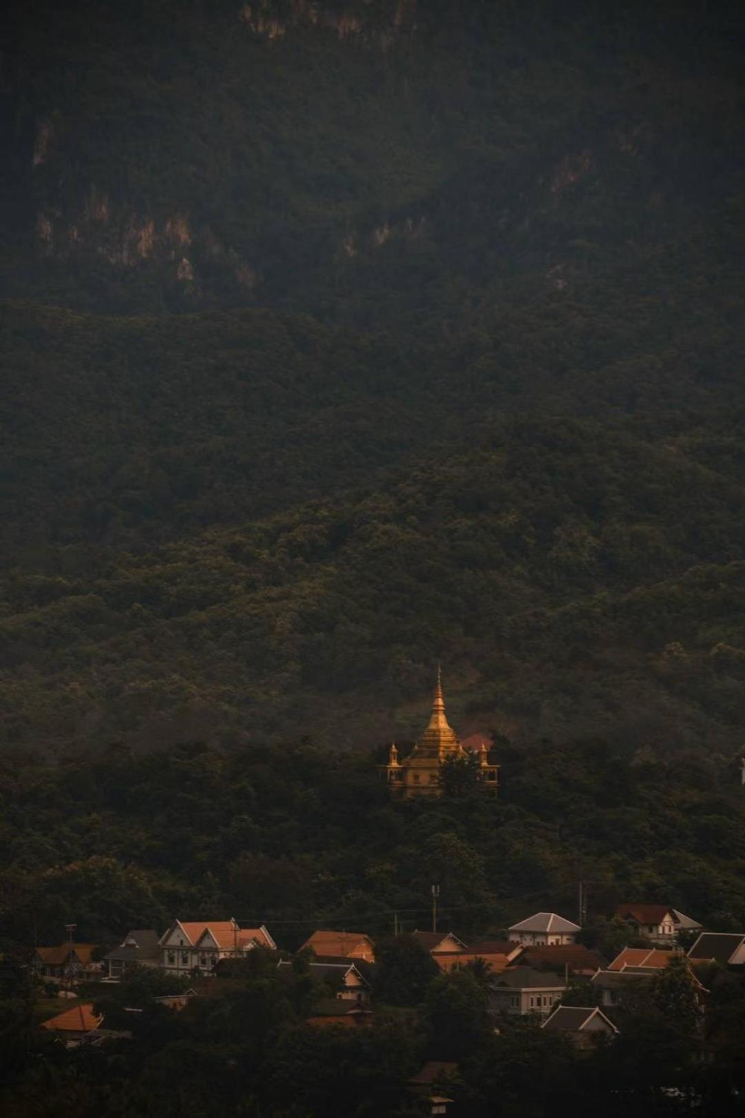 Moukdavan Guesthouse ルアンパバーン エクステリア 写真