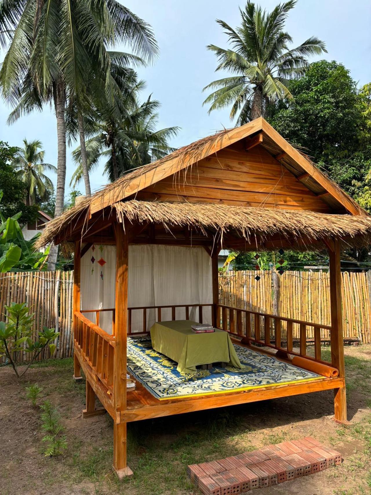 Moukdavan Guesthouse ルアンパバーン エクステリア 写真