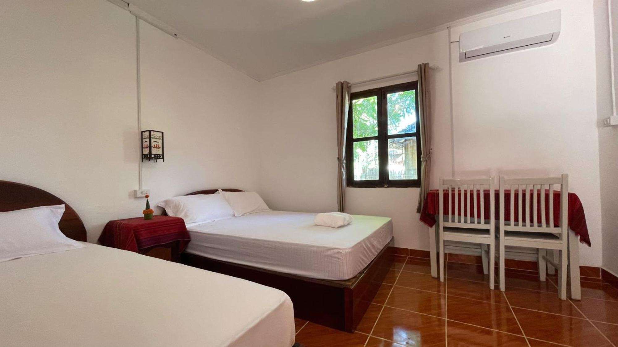 Moukdavan Guesthouse ルアンパバーン エクステリア 写真